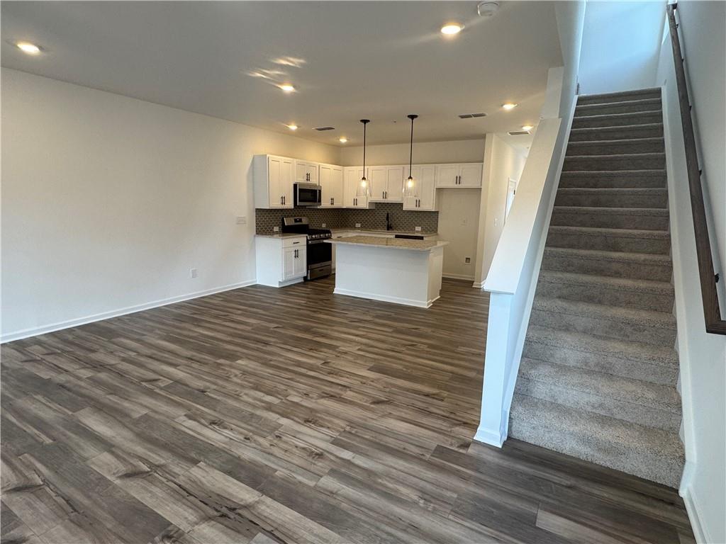 5544 Highland Street