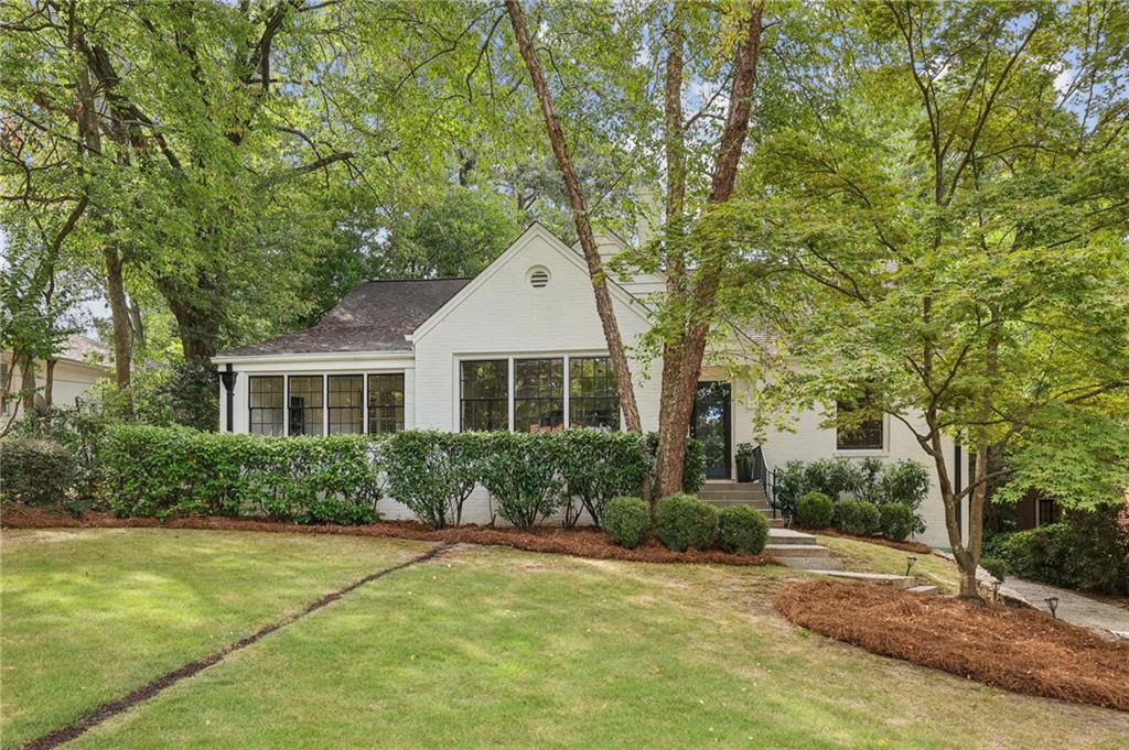 521 E Wesley Road, Atlanta, Georgia image 1