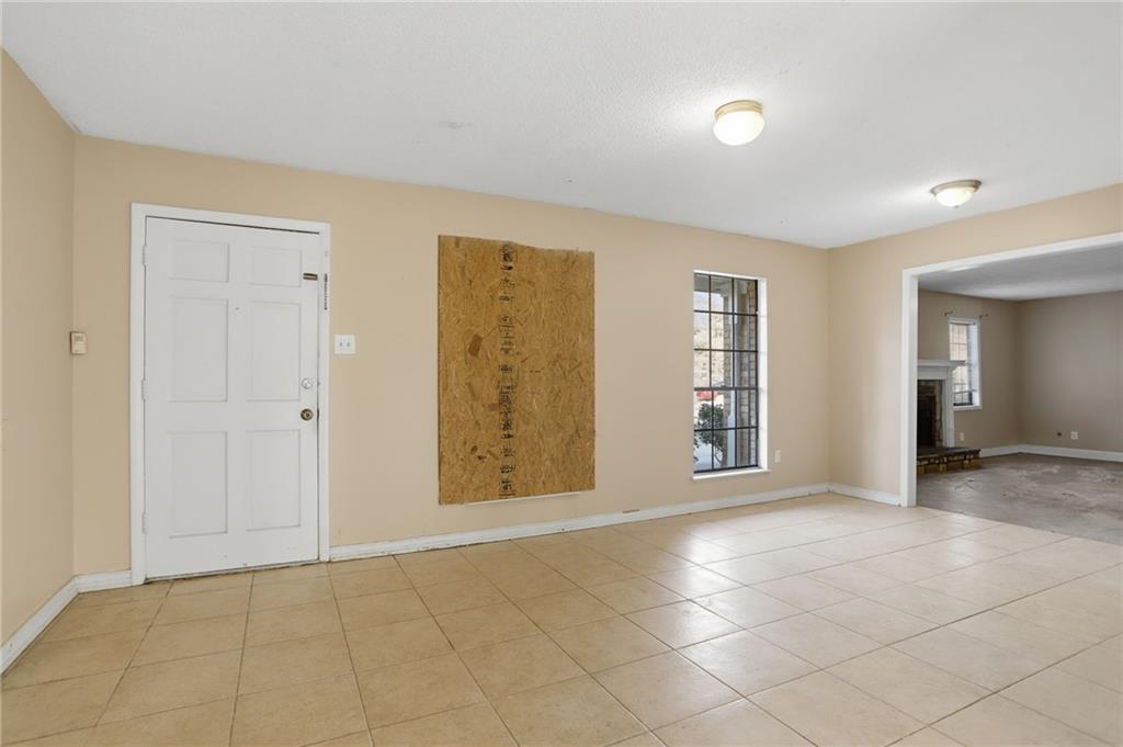 1627 Ridgeview Drive NW