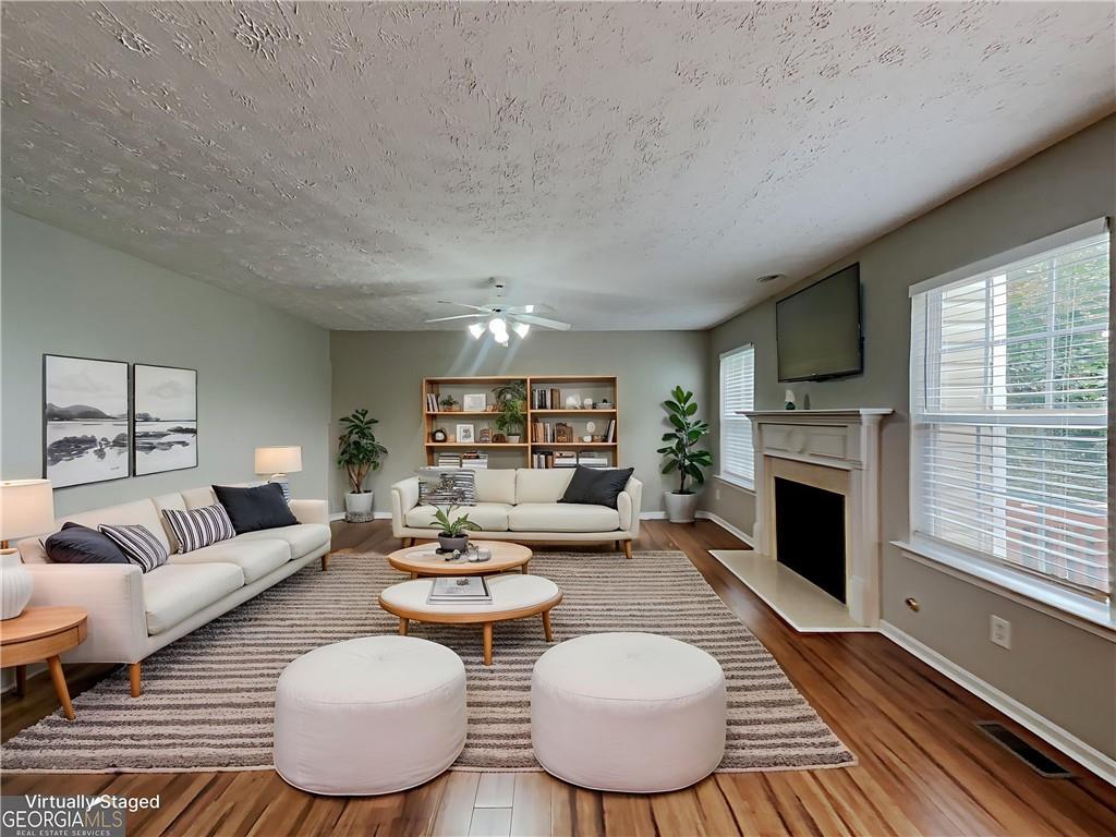 825 Roxfield Court