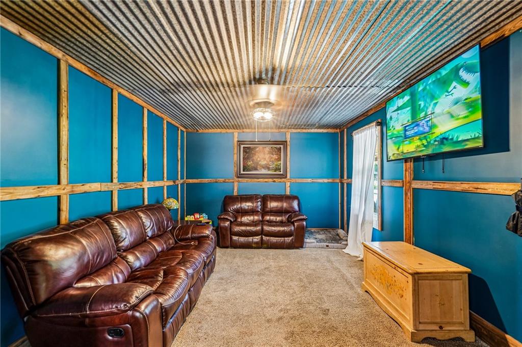 1115 Daniel Road