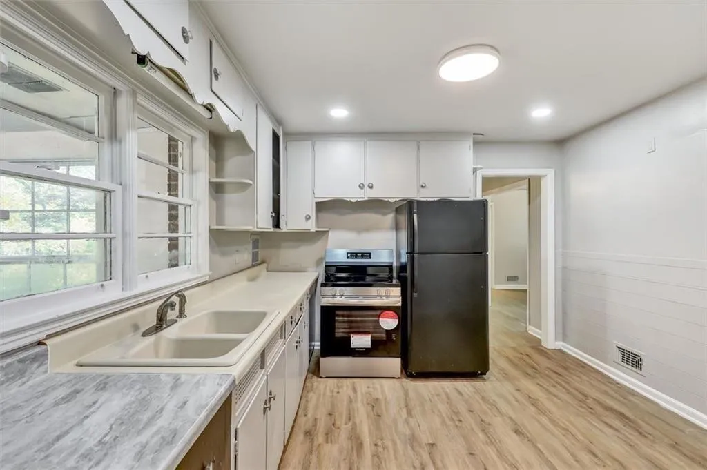 Atlanta, Georgia 30311, United States, 4 Bedrooms Bedrooms, ,2 BathroomsBathrooms,Residential,Active,108666