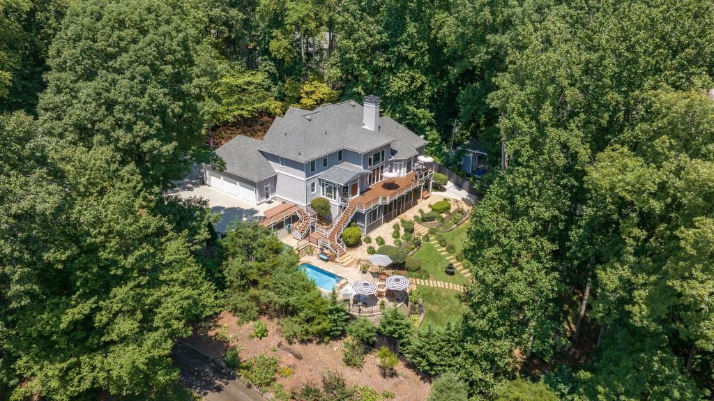 435 Robertson Road