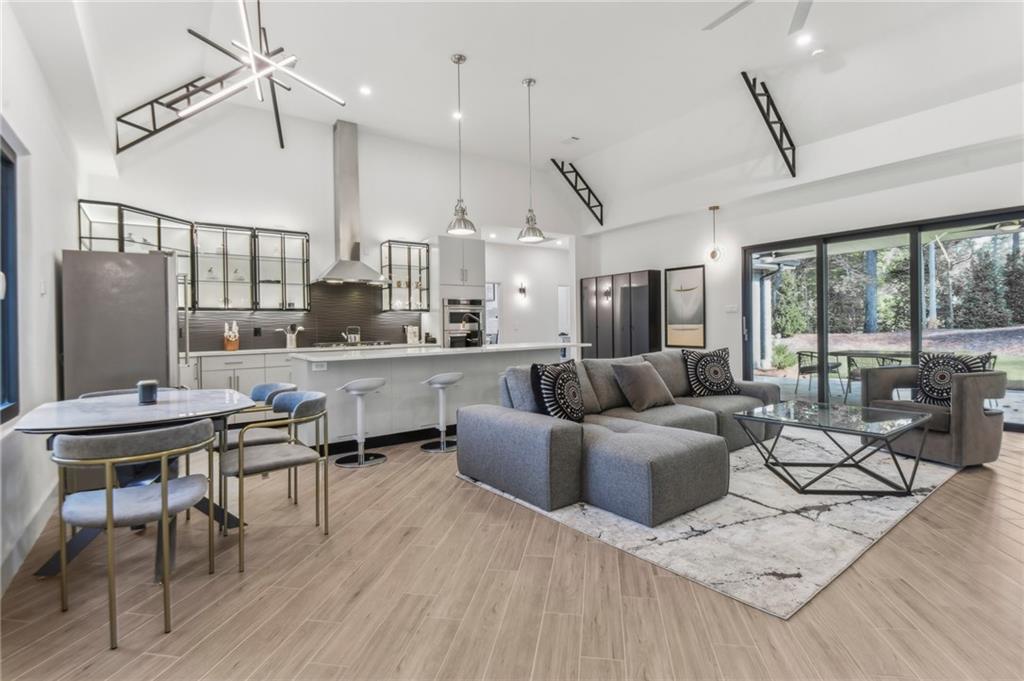 40 Red Oak Circle