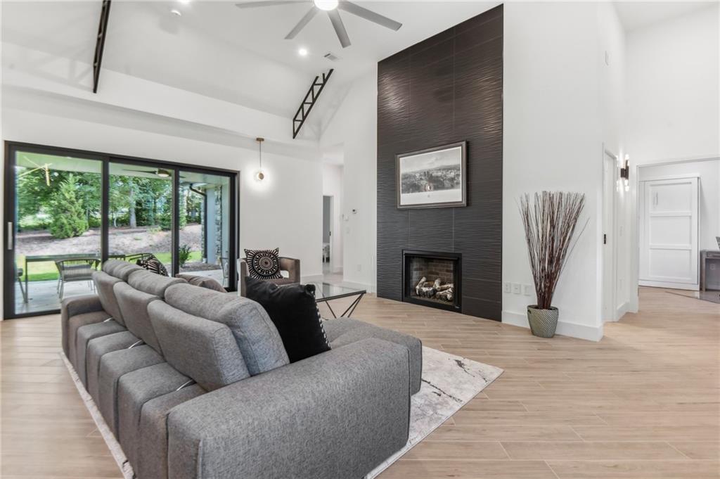 40 Red Oak Circle