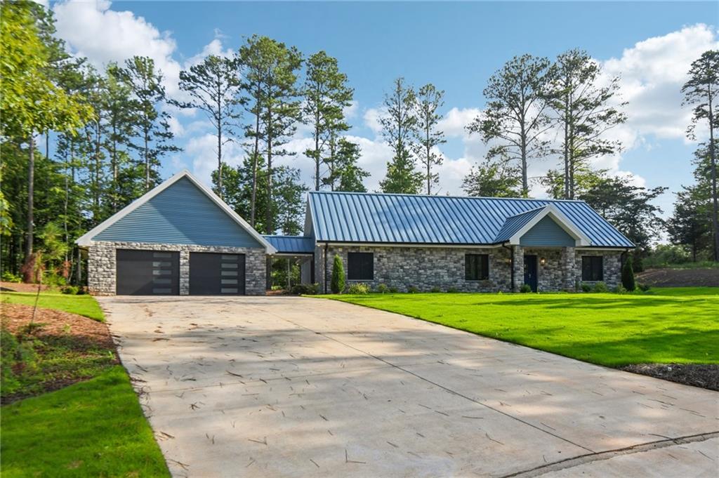 40 Red Oak Circle