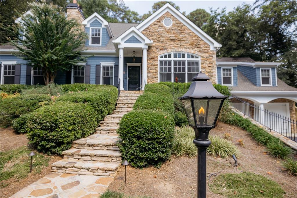 2813 W Roxboro Road NE