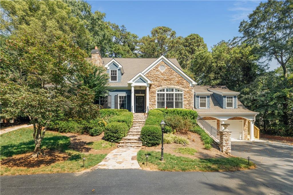 2813 W Roxboro Road NE