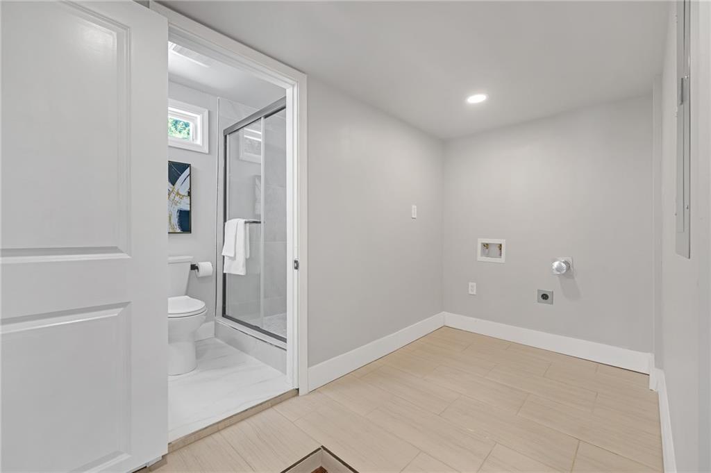 656 S Elizabeth Place NW