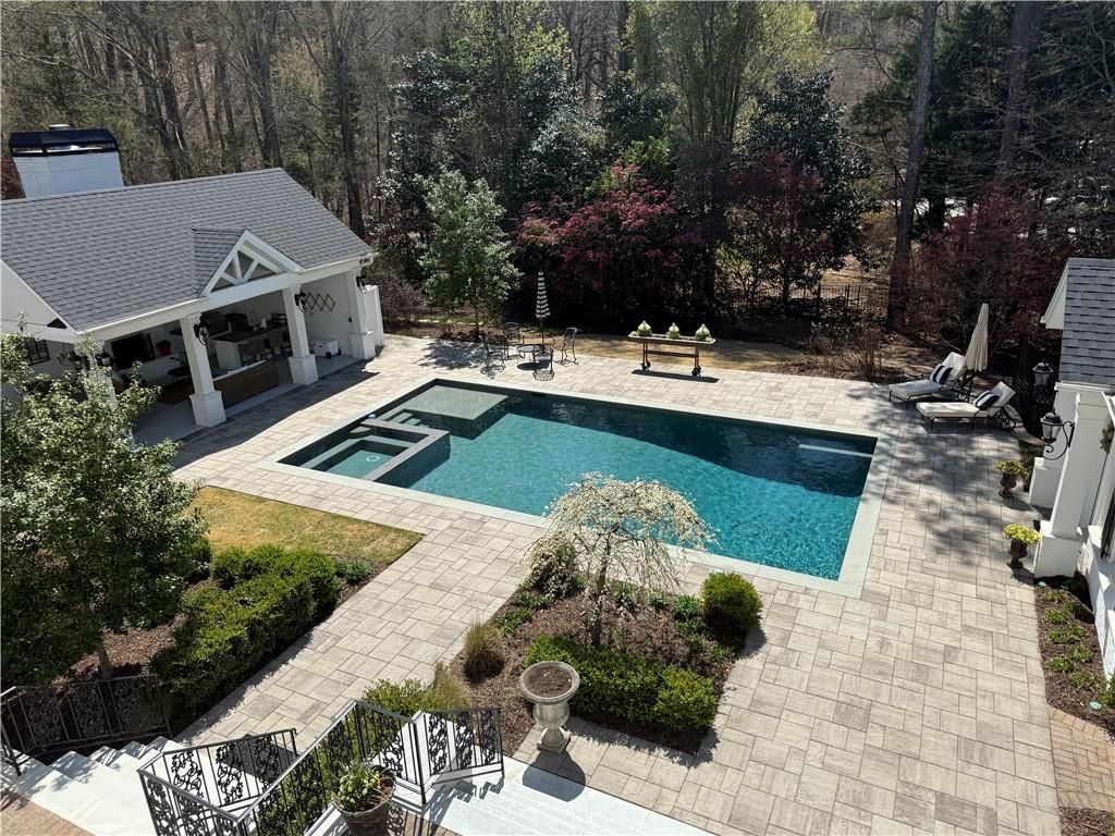 listing image 118