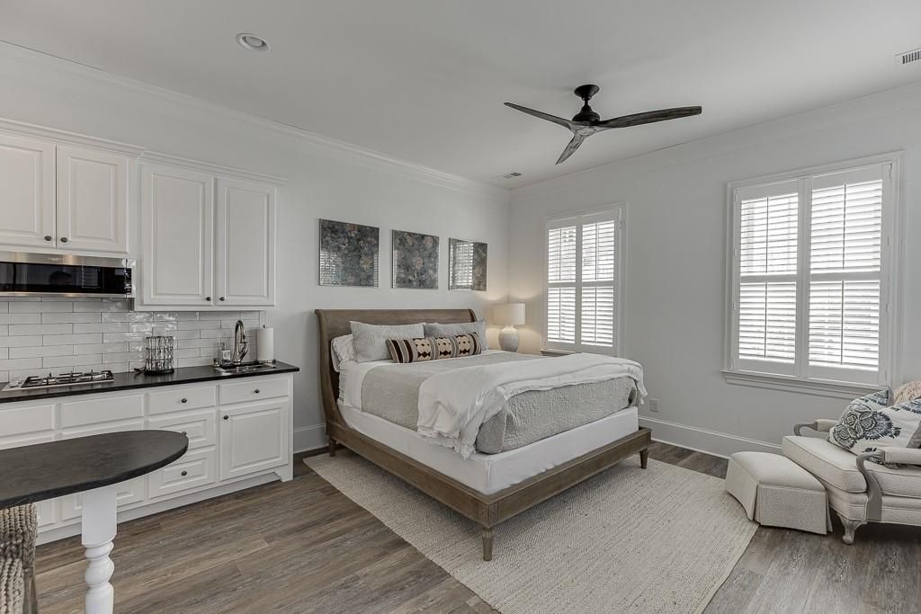 listing image 80