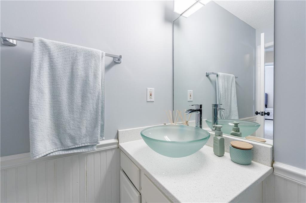 Creekside at Mansell - Residential