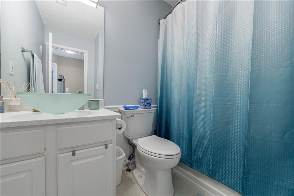Creekside at Mansell - Residential