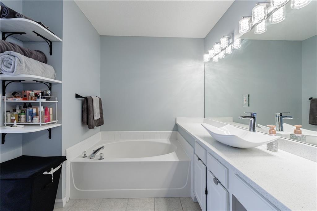 Creekside at Mansell - Residential