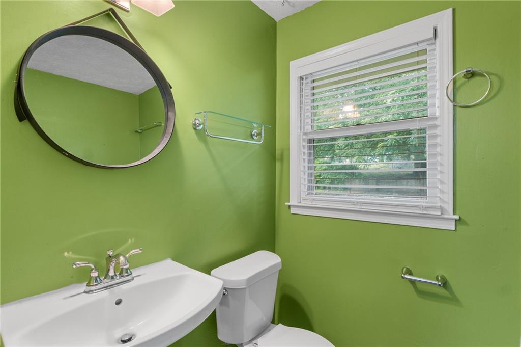 2644 Hickory Valley Drive, Snellville, Georgia image 17