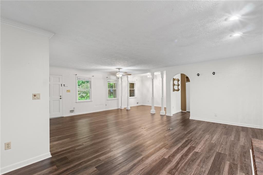 2644 Hickory Valley Drive, Snellville, Georgia image 6