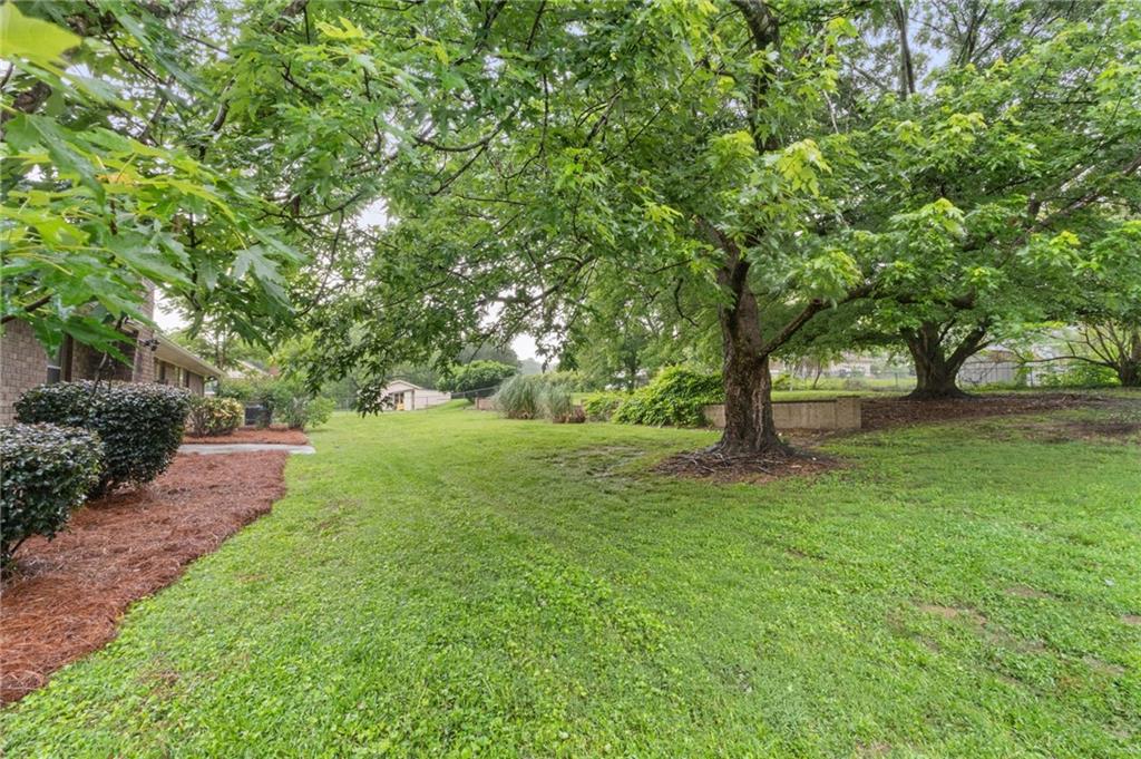 2644 Hickory Valley Drive, Snellville, Georgia image 28