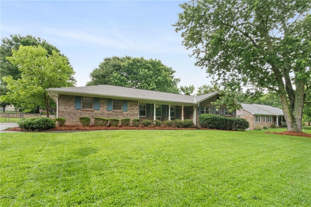 2644 Hickory Valley Drive, Snellville, Georgia image 1