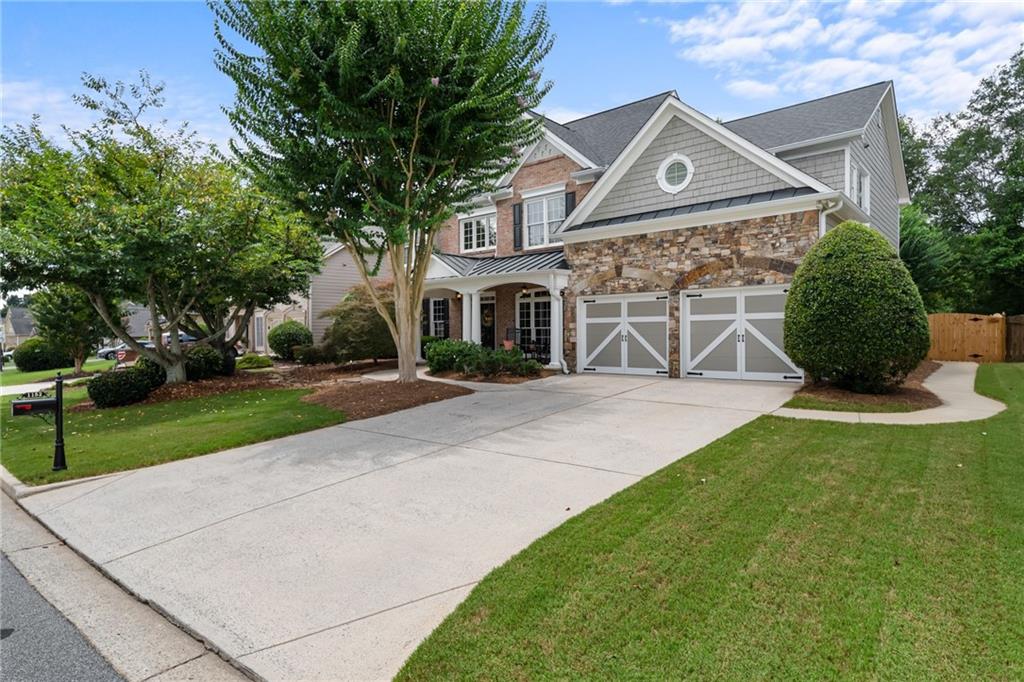 1152 Lakefield Walk
