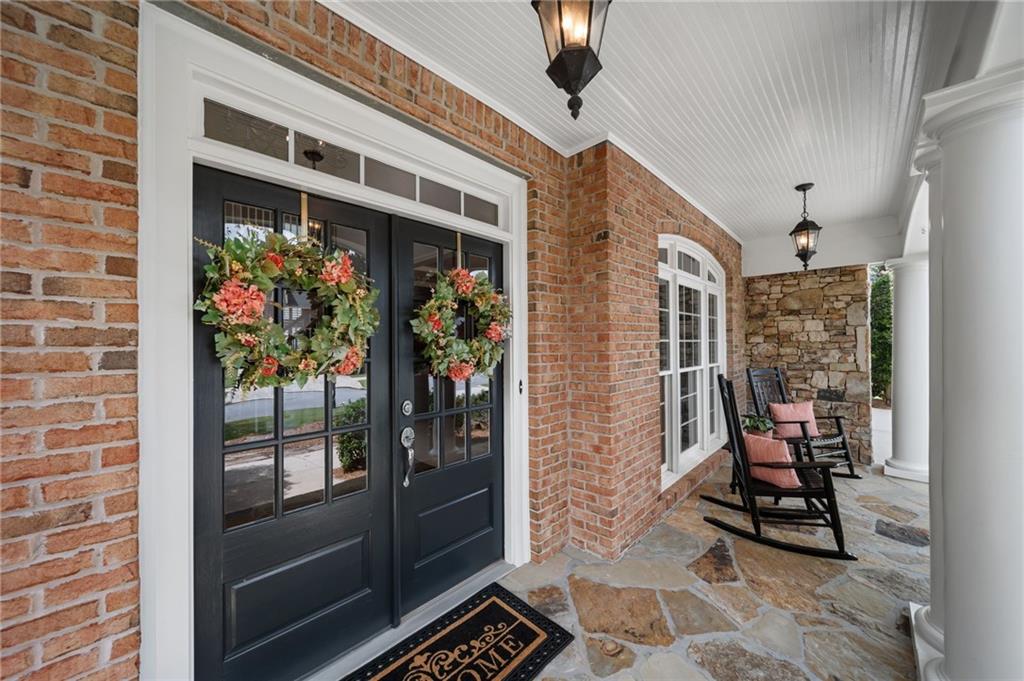 1152 Lakefield Walk