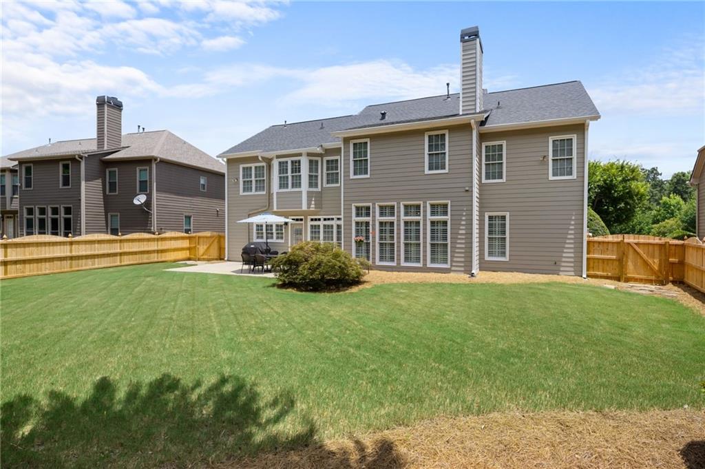 1152 Lakefield Walk