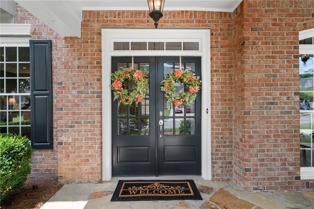 1152 Lakefield Walk
