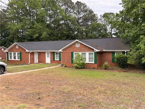 Multifamily For Sale - 1916 Patterson Circle<br/> Lawrenceville, GA 30044