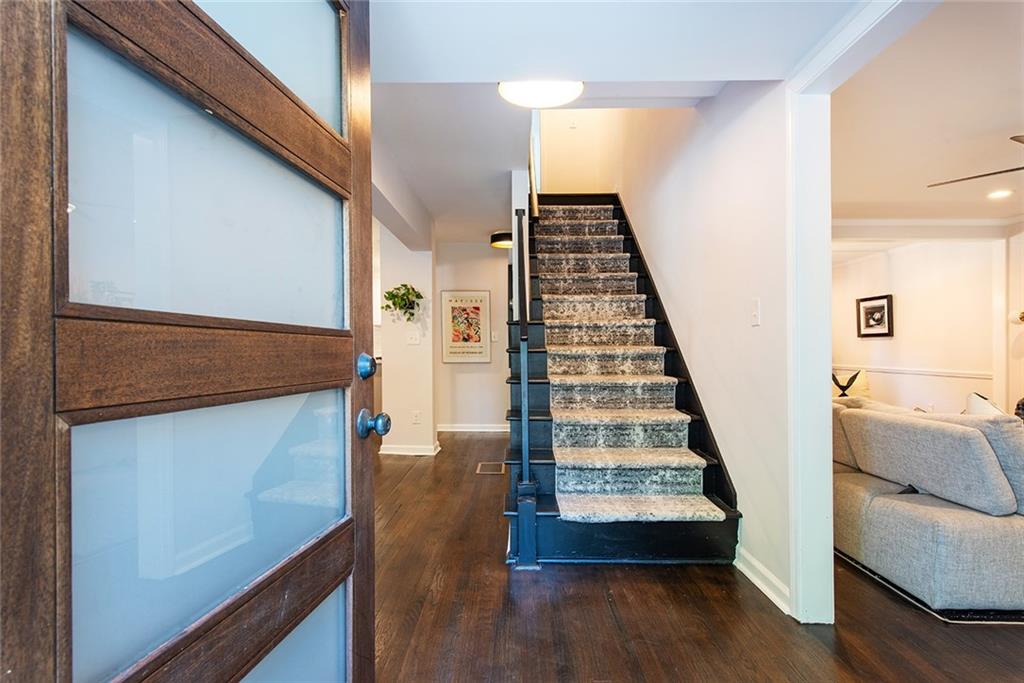 7249 Thornhill Lane