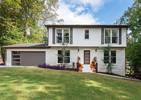 7249 Thornhill Lane Atlanta GA 30328