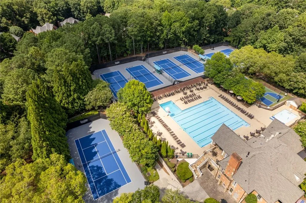 Alpharetta, Georgia 30022, United States, 5 Bedrooms Bedrooms, ,5 BathroomsBathrooms,Residential,Pending,182515