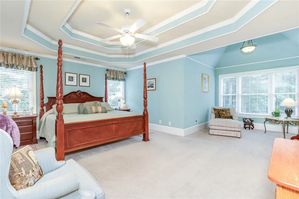 Alpharetta, Georgia 30022, United States, 5 Bedrooms Bedrooms, ,5 BathroomsBathrooms,Residential,Pending,182515