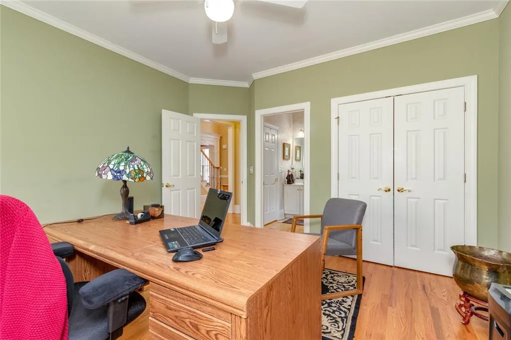 Alpharetta, Georgia 30022, United States, 5 Bedrooms Bedrooms, ,5 BathroomsBathrooms,Residential,Pending,182515