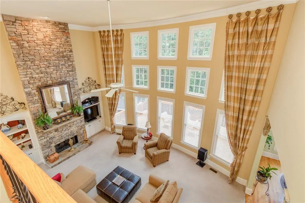 Alpharetta, Georgia 30022, United States, 5 Bedrooms Bedrooms, ,5 BathroomsBathrooms,Residential,Pending,182515