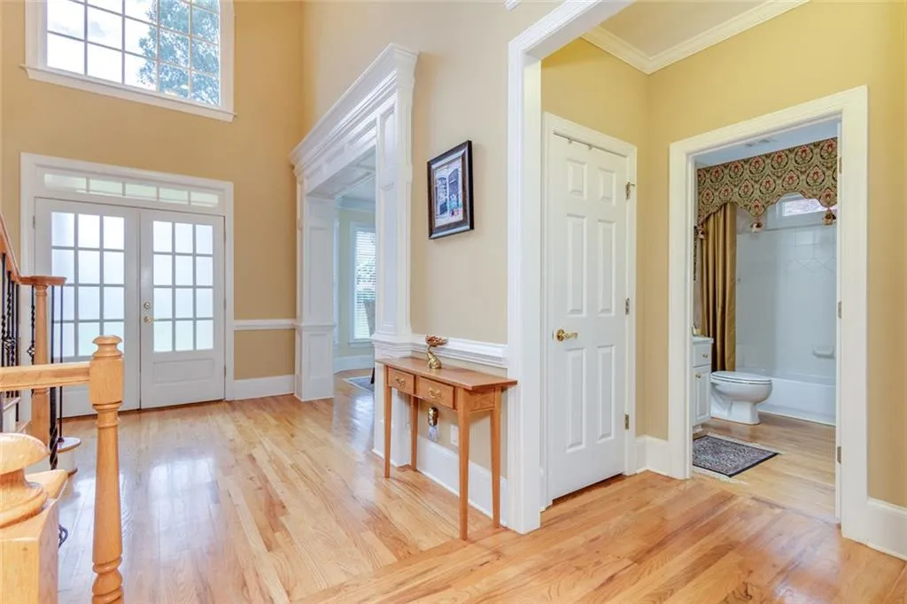 Alpharetta, Georgia 30022, United States, 5 Bedrooms Bedrooms, ,5 BathroomsBathrooms,Residential,Pending,182515