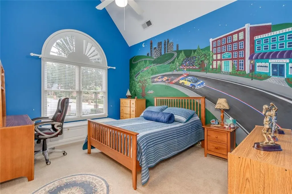 Alpharetta, Georgia 30022, United States, 5 Bedrooms Bedrooms, ,5 BathroomsBathrooms,Residential,Pending,182515