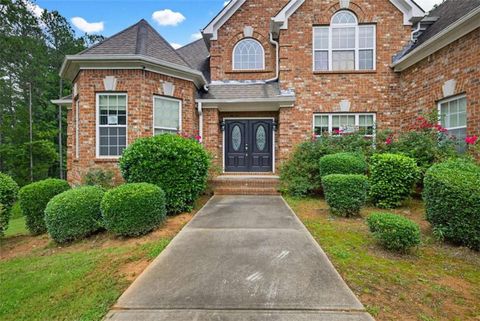 Homes For Sale - 1423 Swiftwater Circle<br/> Mcdonough, GA 30252