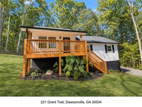 Homes For Rent - 221 Grant Trail<br/> Dawsonville, GA 30534