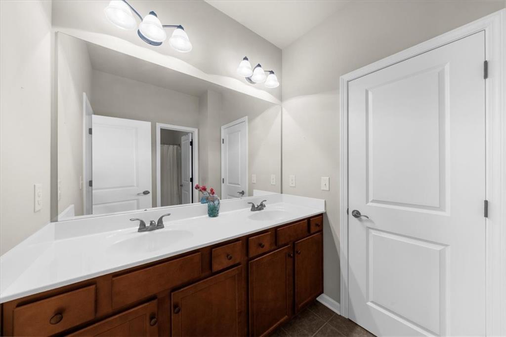 1156 Whisper Cove Drive, Buford, Georgia image 34