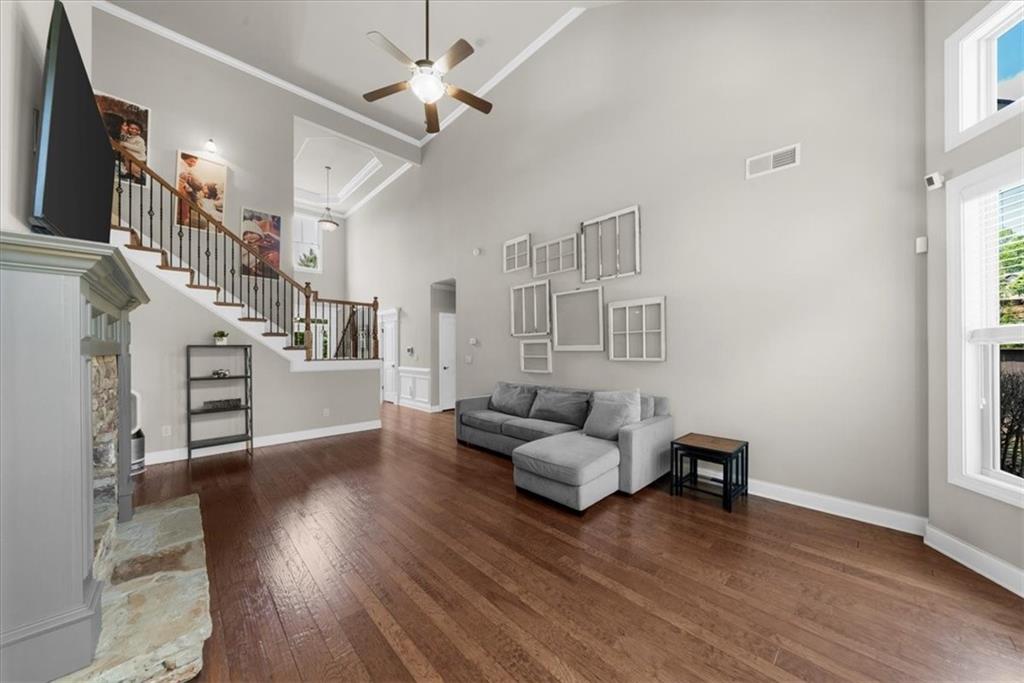 1156 Whisper Cove Drive, Buford, Georgia image 9
