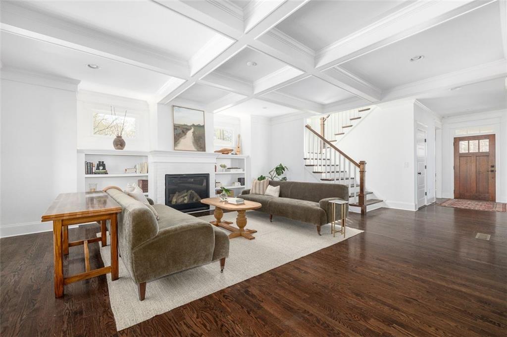 152 PARK Drive