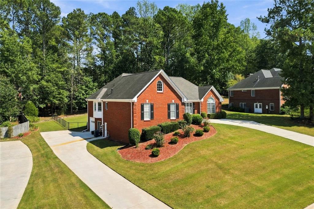 805 Ivy Ridge Drive