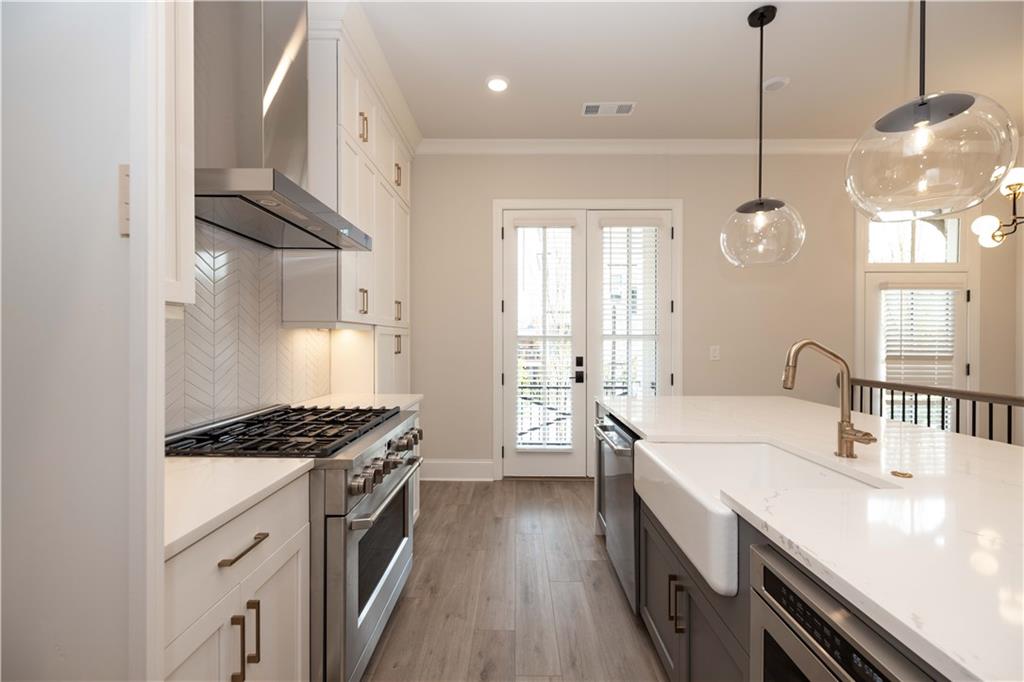 Towns on Thompson - Residential