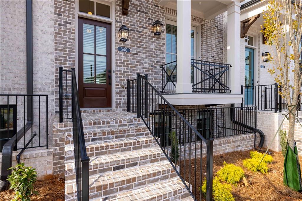 Towns on Thompson - Residential