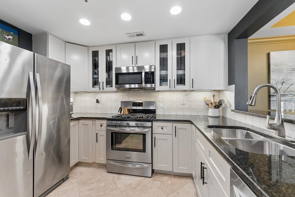 3636 Habersham Road NW 2105