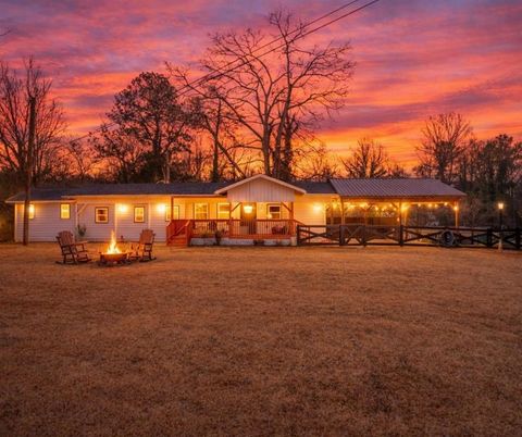 5432 Crystal Lake Drive Gainesville GA 30506