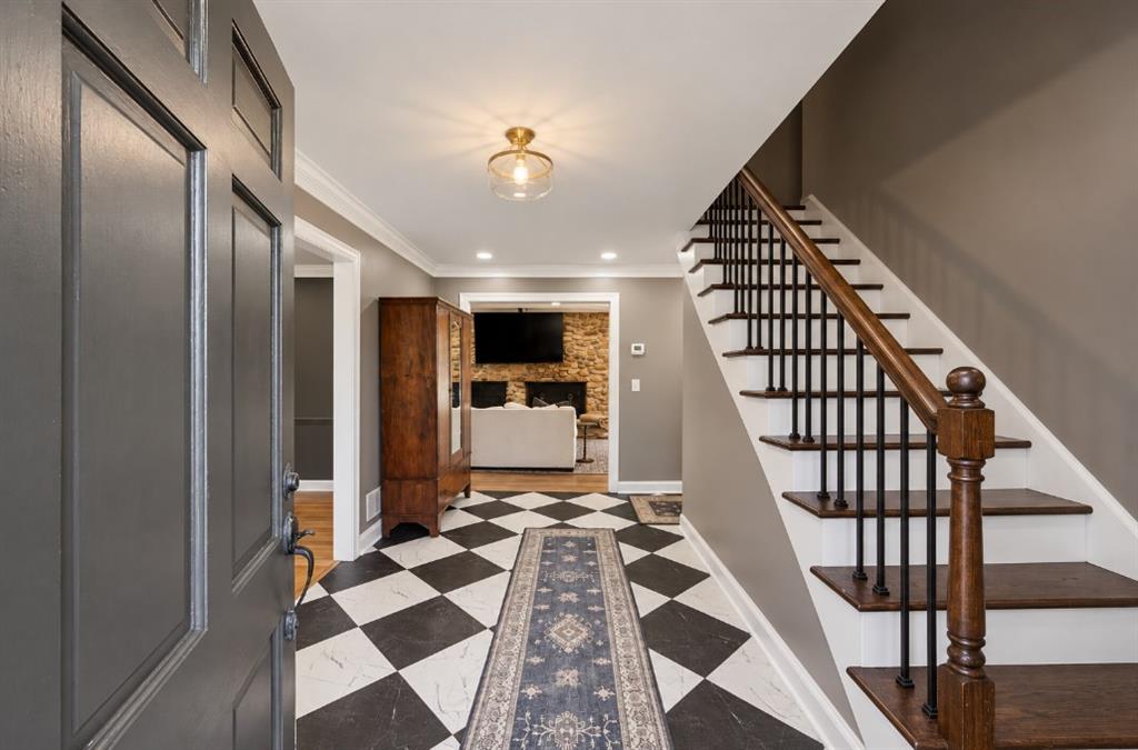 685 Mission Road SW