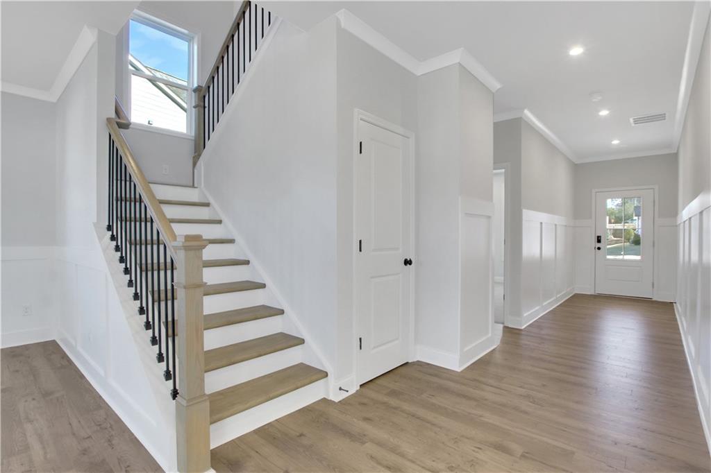 742 Crossroad Court SW