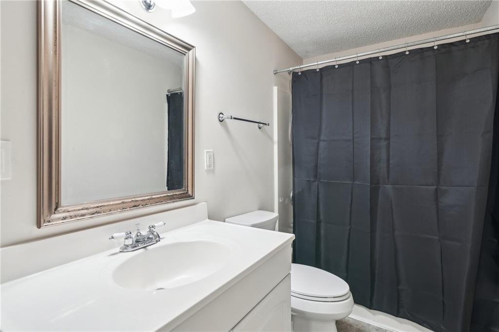 171 Riverview Trail, Roswell, Georgia image 32