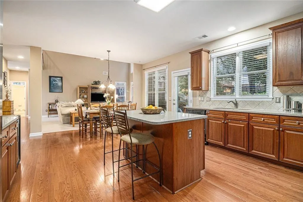 Alpharetta, Georgia 30009, United States, 5 Bedrooms Bedrooms, ,4 BathroomsBathrooms,Residential,Active,182671