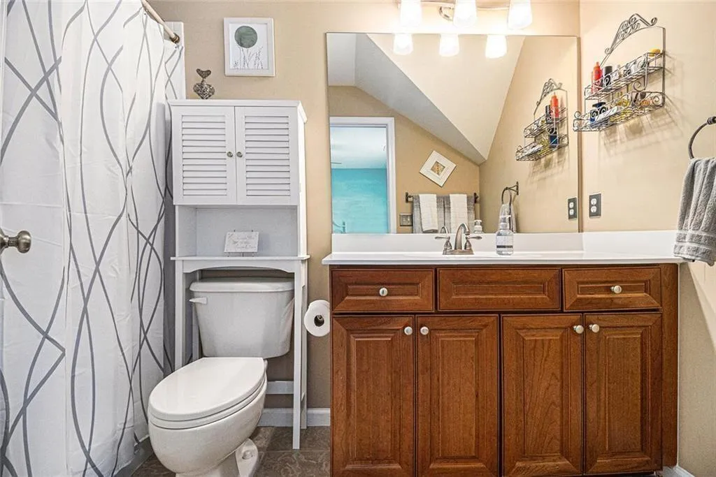 Alpharetta, Georgia 30009, United States, 5 Bedrooms Bedrooms, ,4 BathroomsBathrooms,Residential,Active,182671